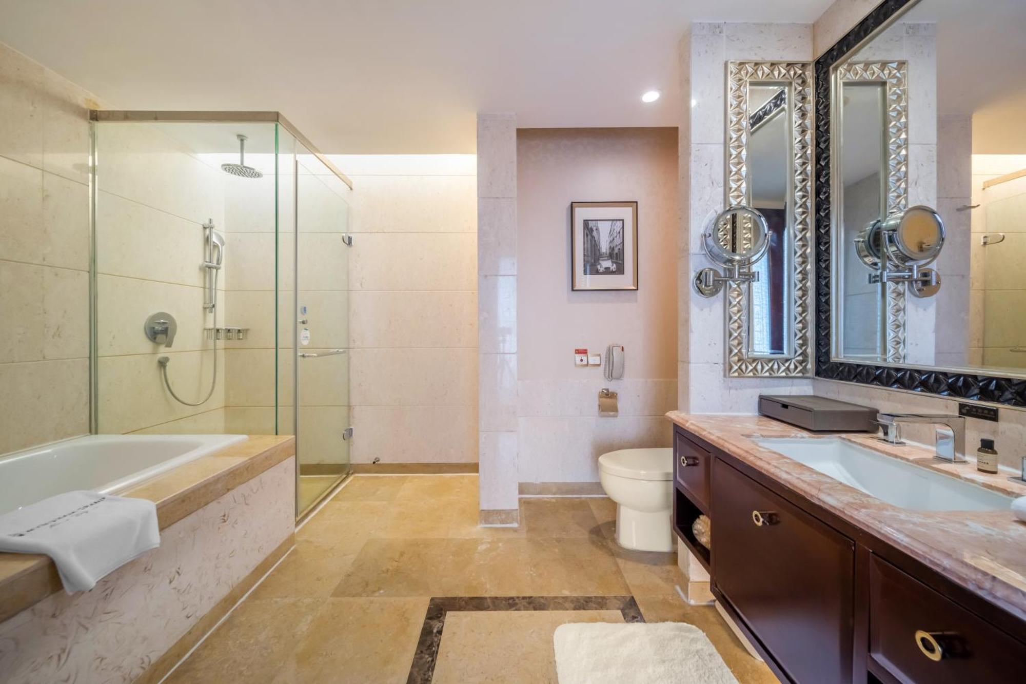 Wyndham Grand Plaza Royale Palace Čcheng-tu Exteriér fotografie