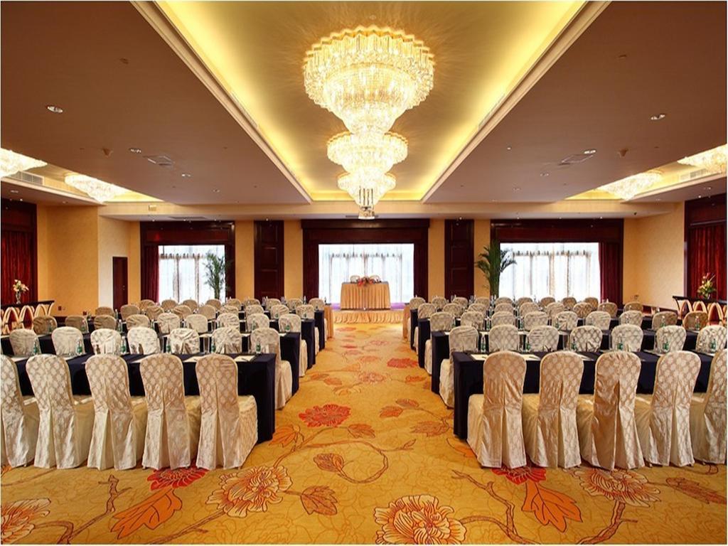 Wyndham Grand Plaza Royale Palace Čcheng-tu Exteriér fotografie